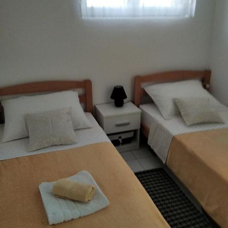 Apartment Anny Pula Exterior photo