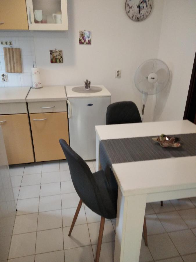 Apartment Anny Pula Exterior photo