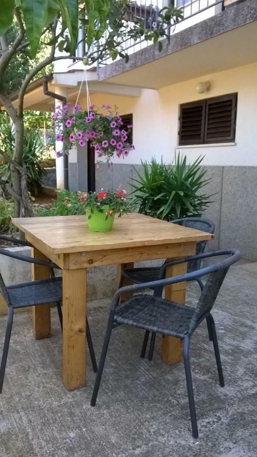 Apartment Anny Pula Exterior photo